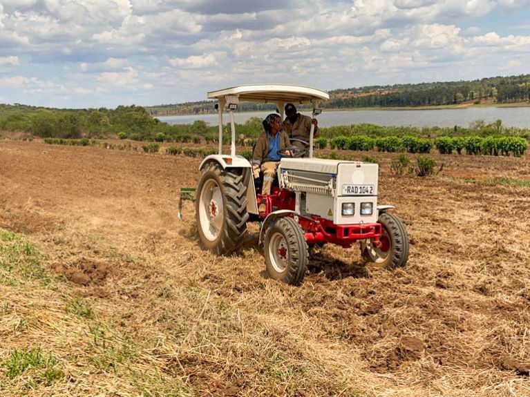 Le tracteur électrique augmente la productivité sans impacter l’environnement. 