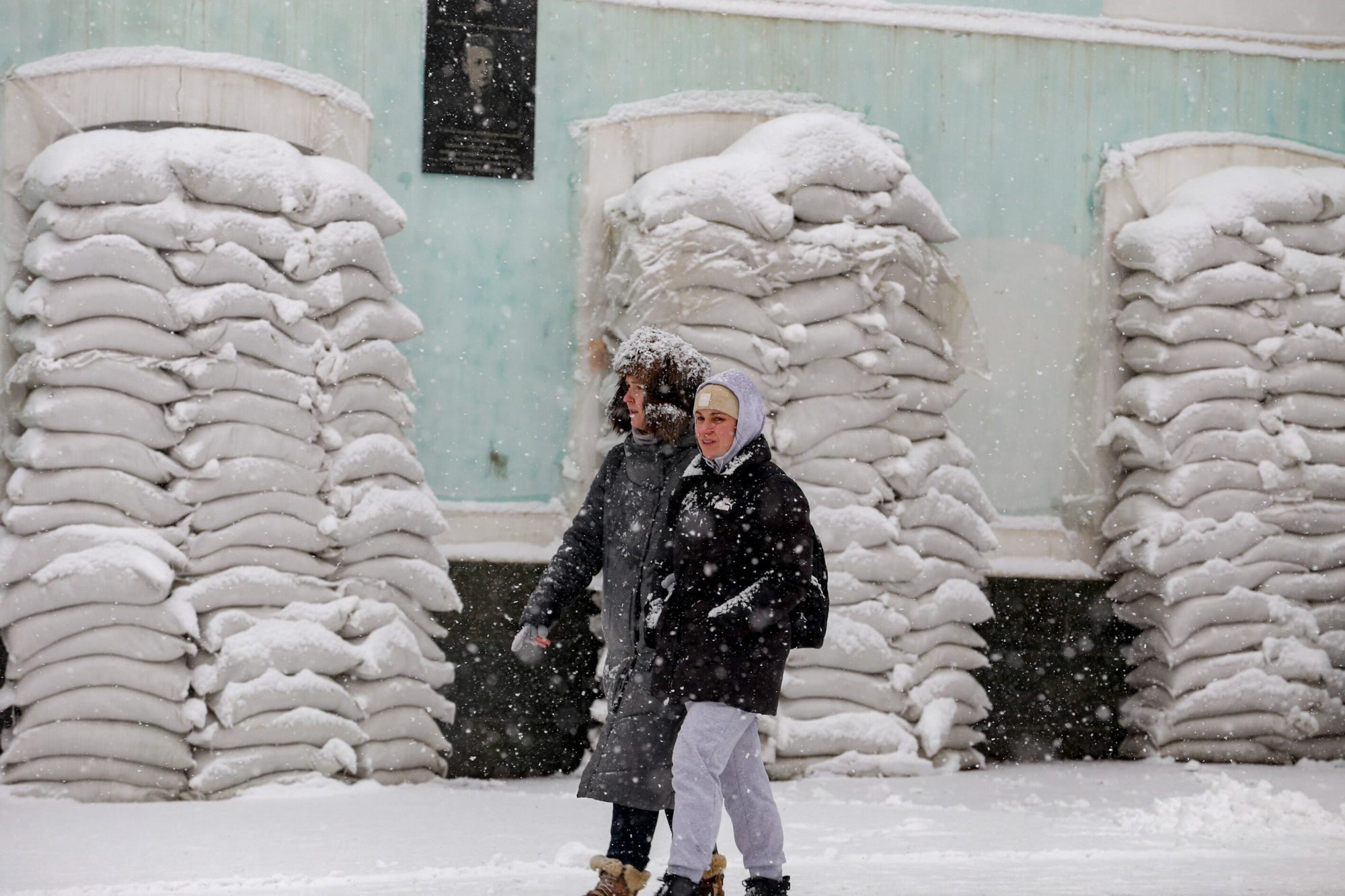 Germany hands over mobile thermal power stations for Kyiv