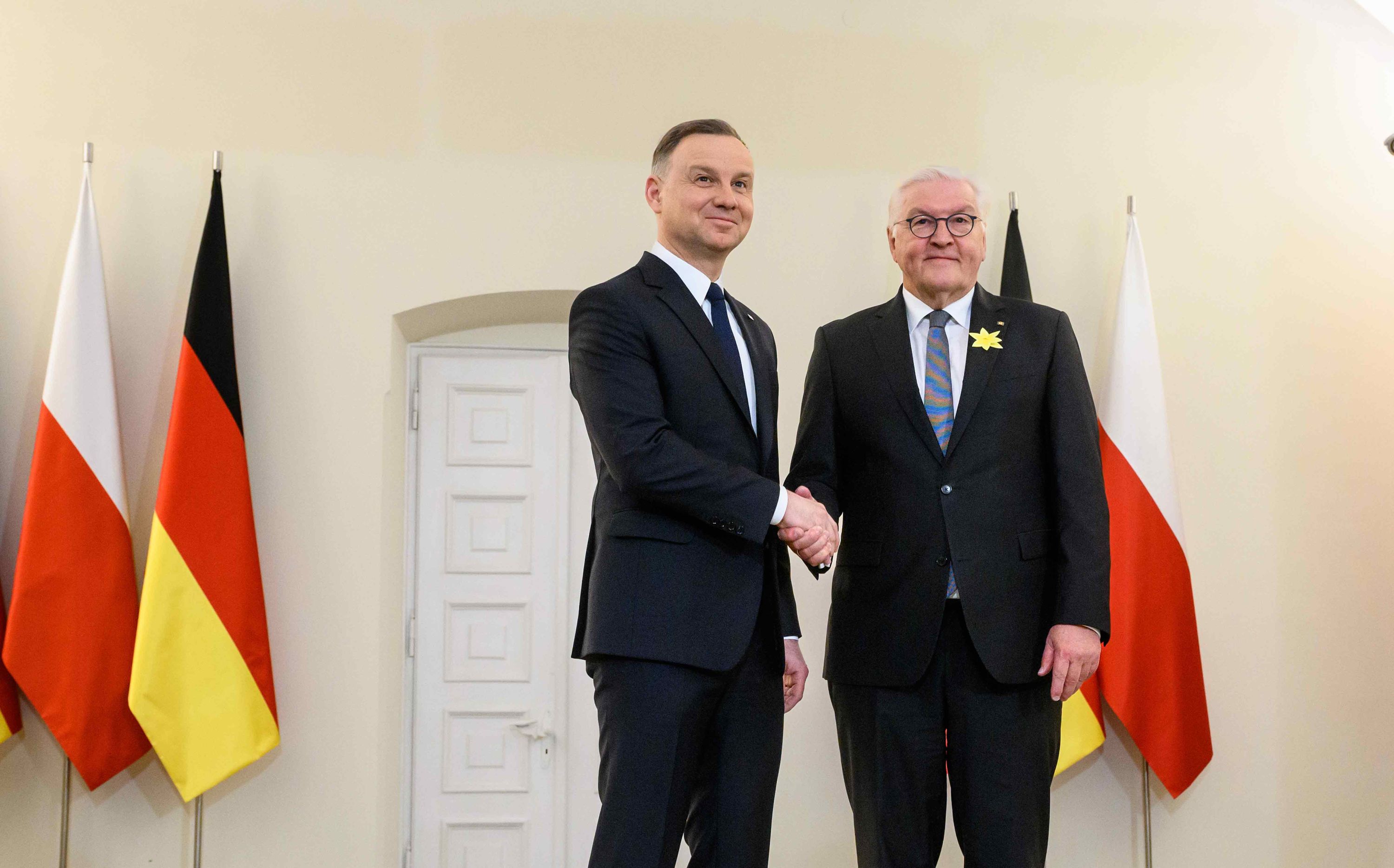 Steinmeier asks for forgiveness for crimes of Jewish extermination Steinmeier asks for forgiveness for crimes of Jewish extermination