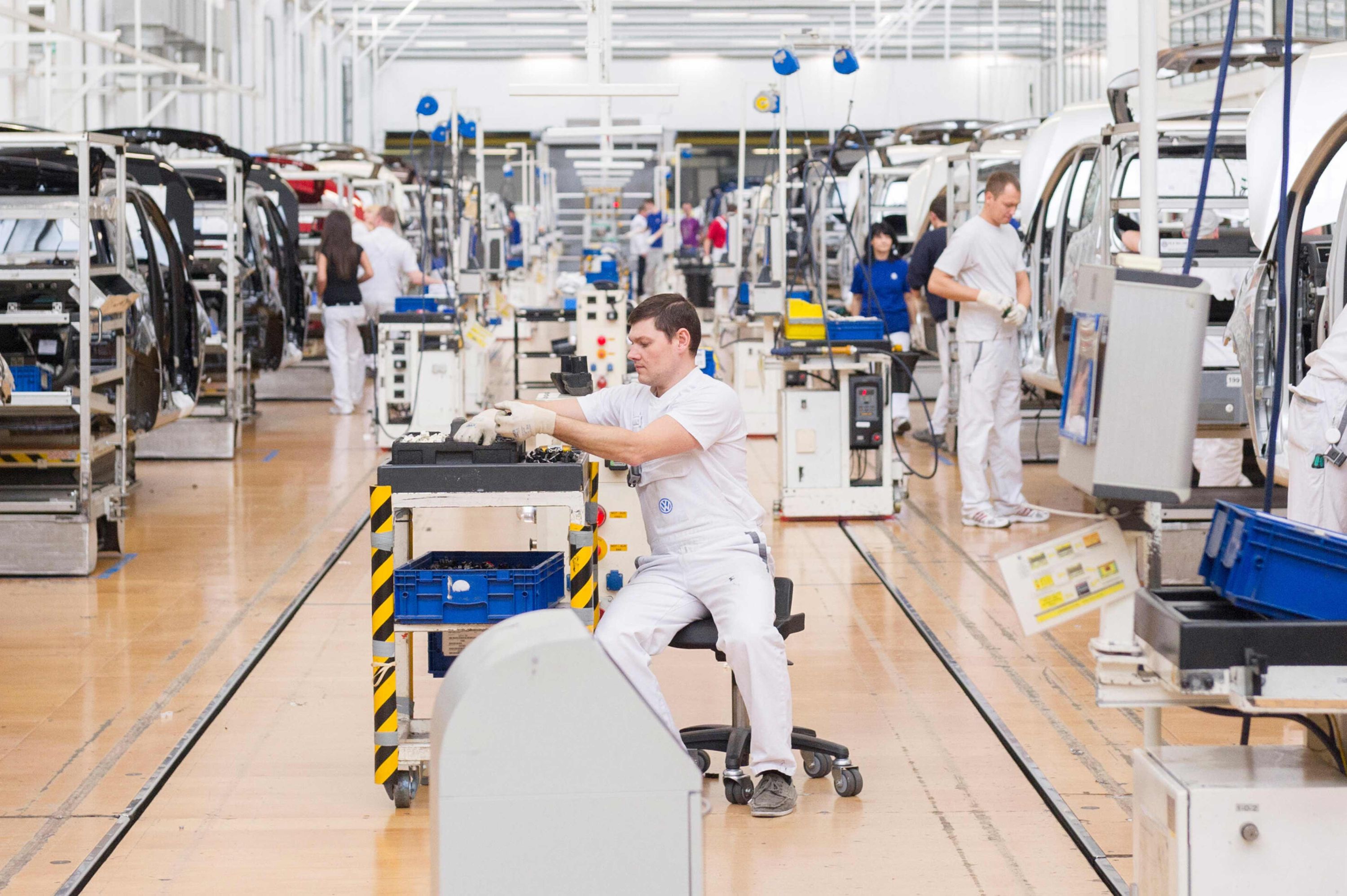 German automotive sector generates hope