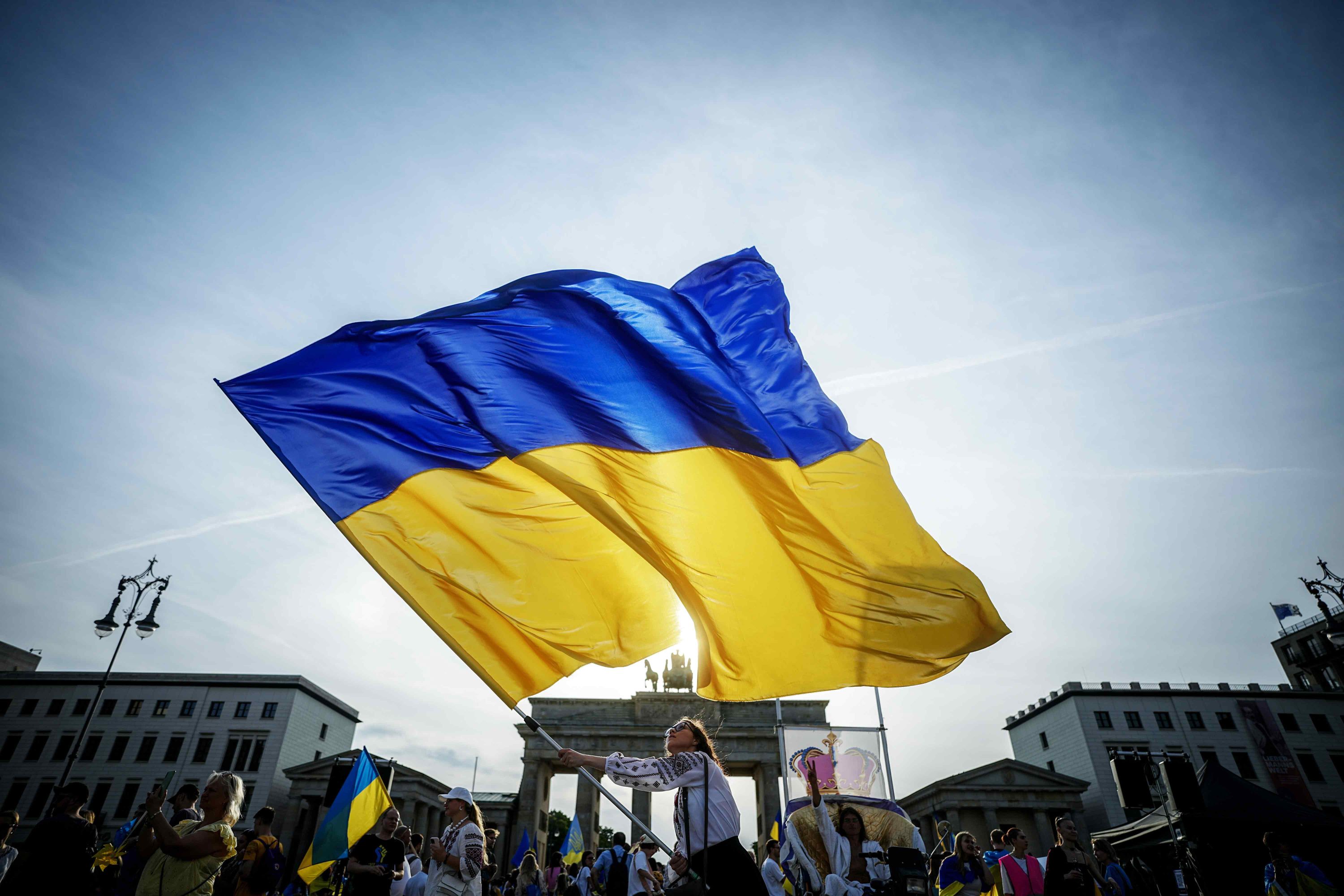 Germany shows solidarity with Ukraine Germany shows solidarity with Ukraine