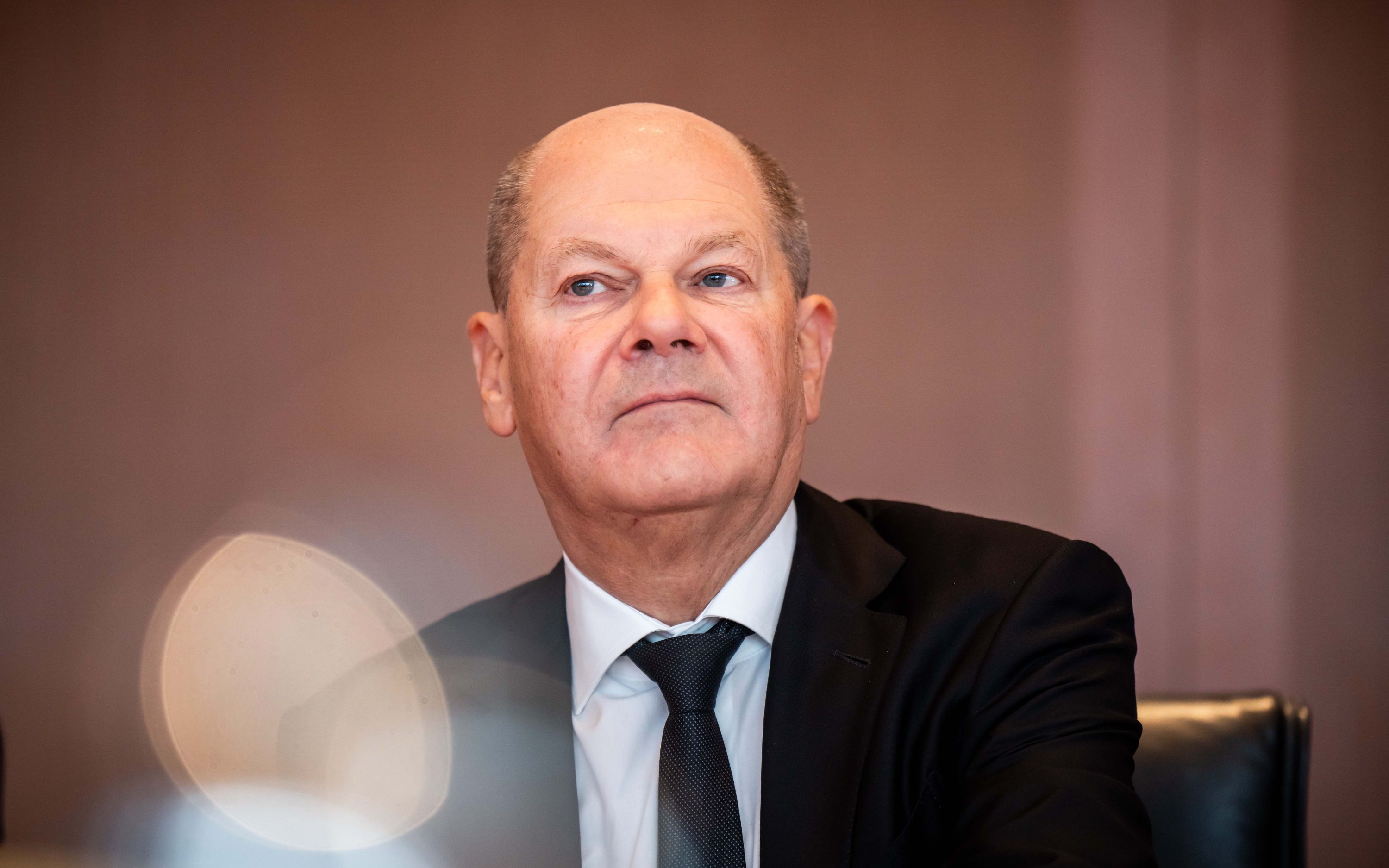Scholz promises to help Syria’s interim president Scholz promises to help Syria’s interim president