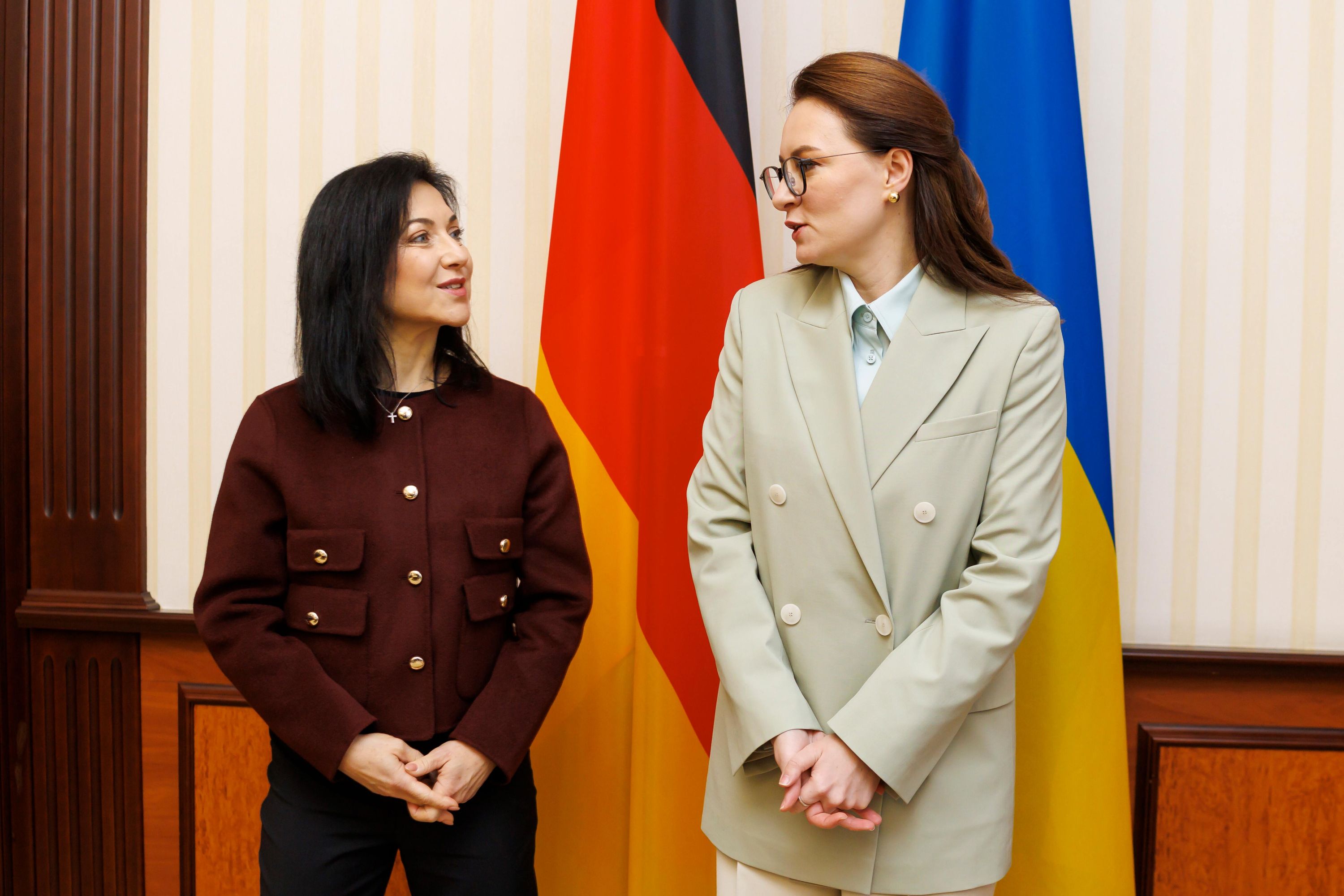 Reiche reaffirms support for Ukraine thumbnail