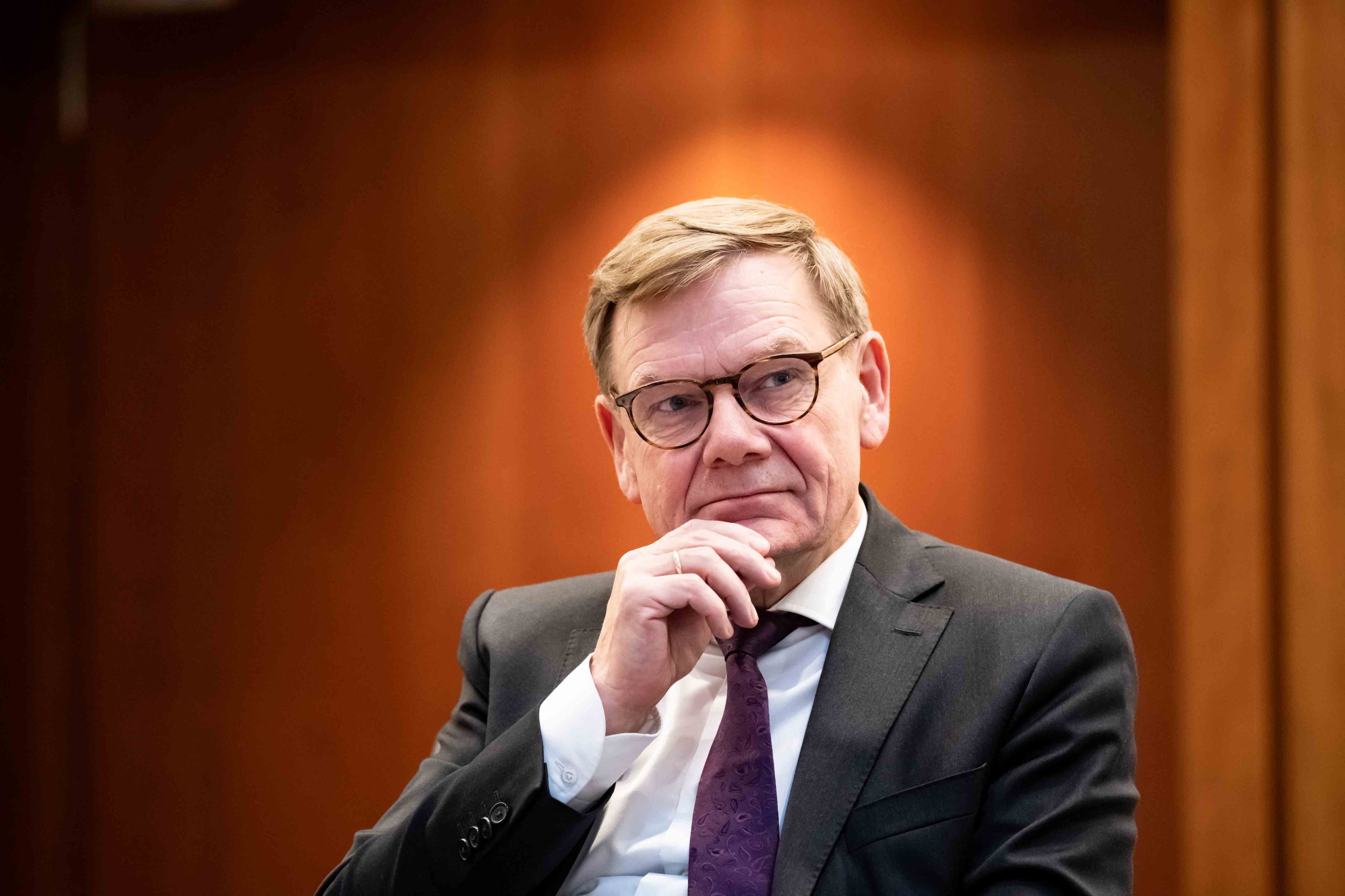 Wadephul labels Iran’s Revolutionary Guard “henchmen”