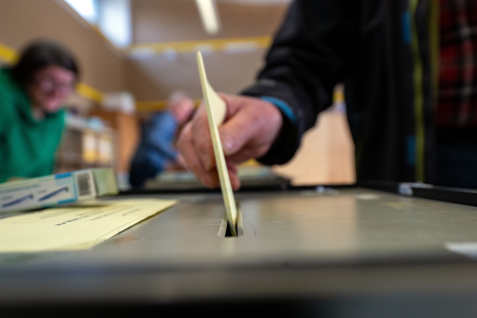 AfD and Die Linke Lead in German Regional Elections
