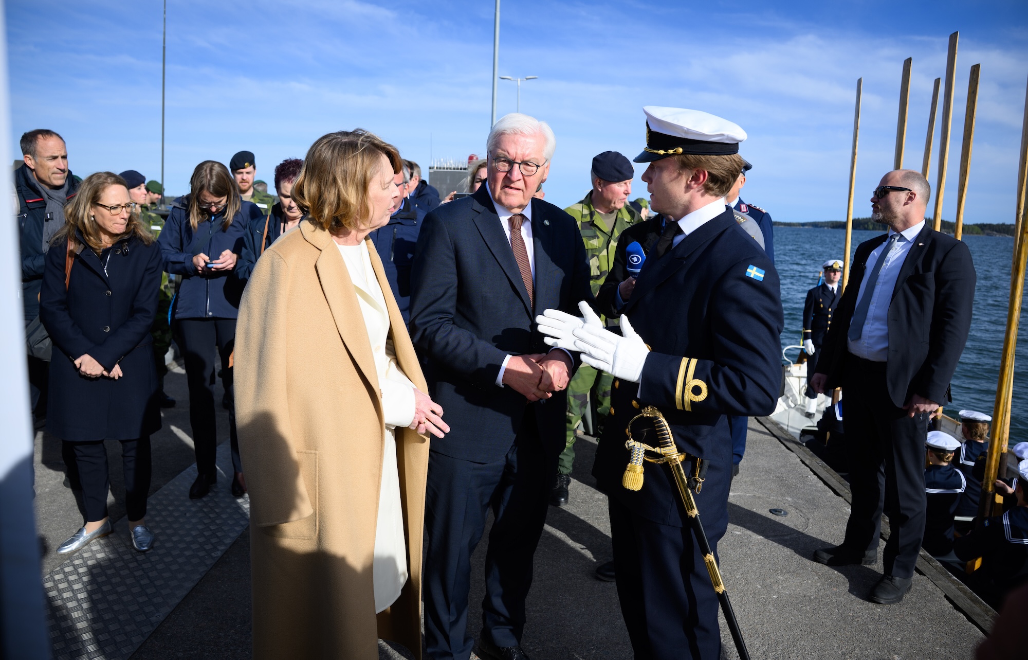 Steinmeier stresses bond with Finland and Sweden