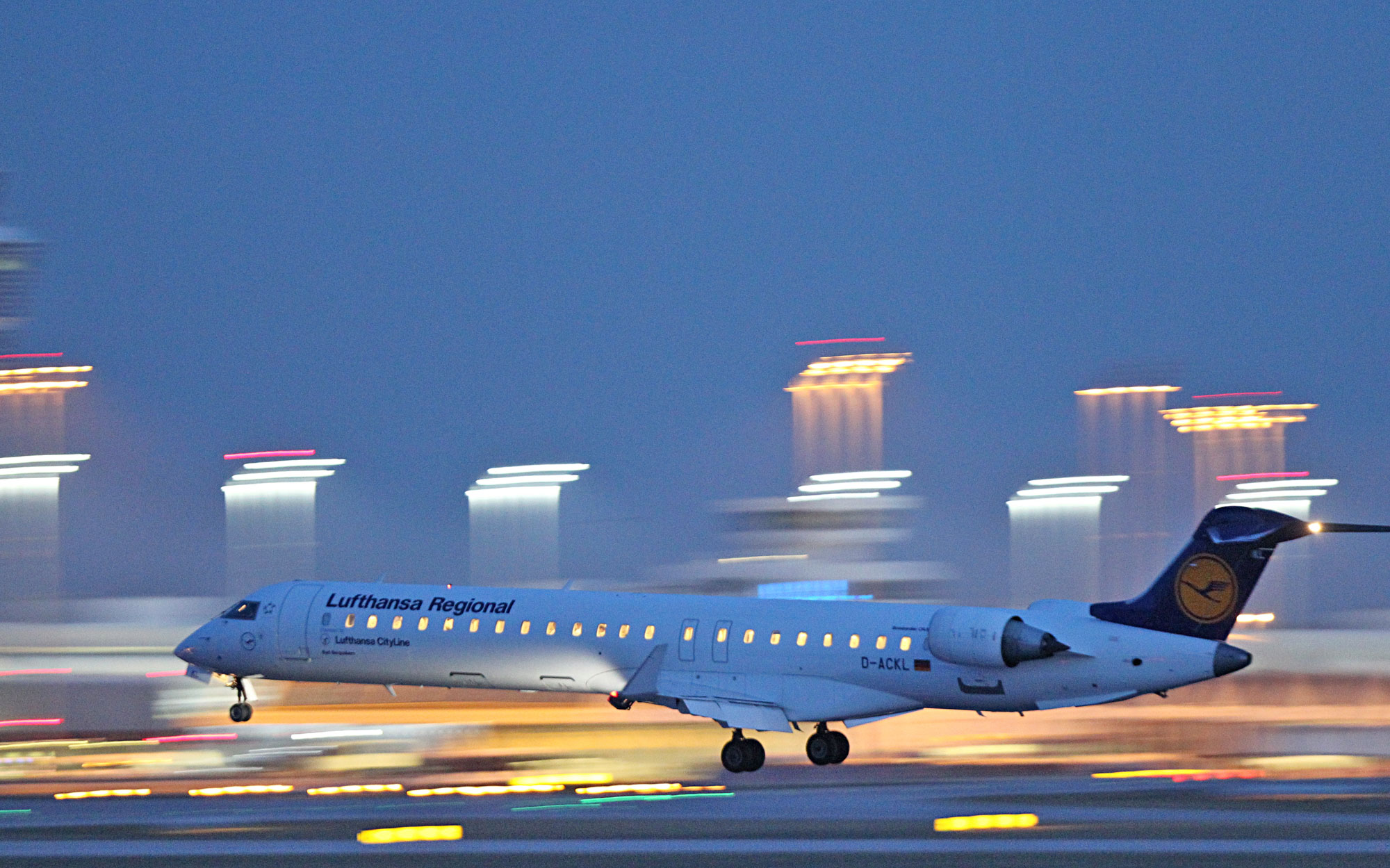 BILLIGE FL GE NACH DEUTSCHLAND AB 71 visual data 8