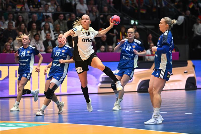 World Championship opener: Germany defeat Iceland