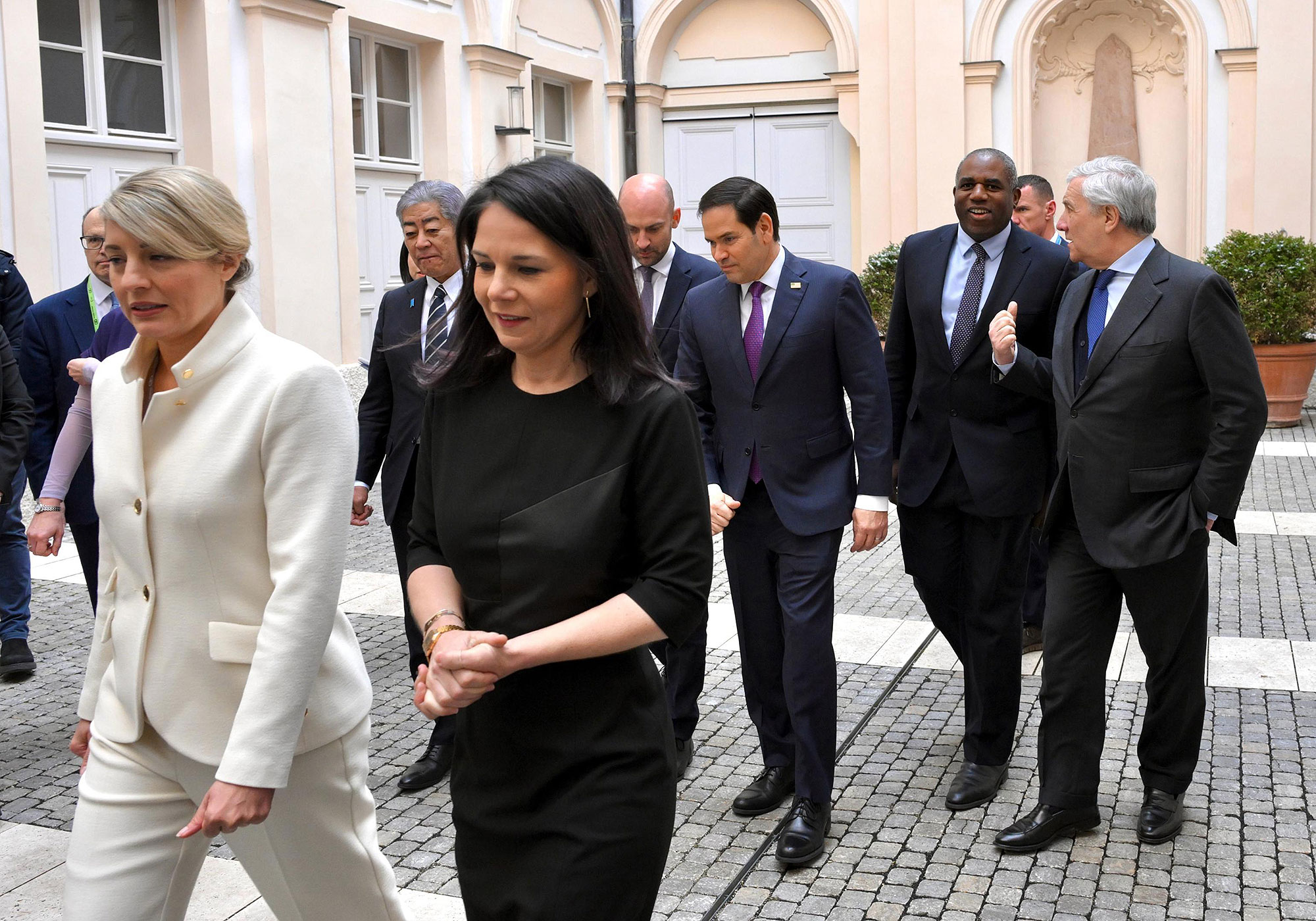 G7 foreign ministers stress support for Ukraine