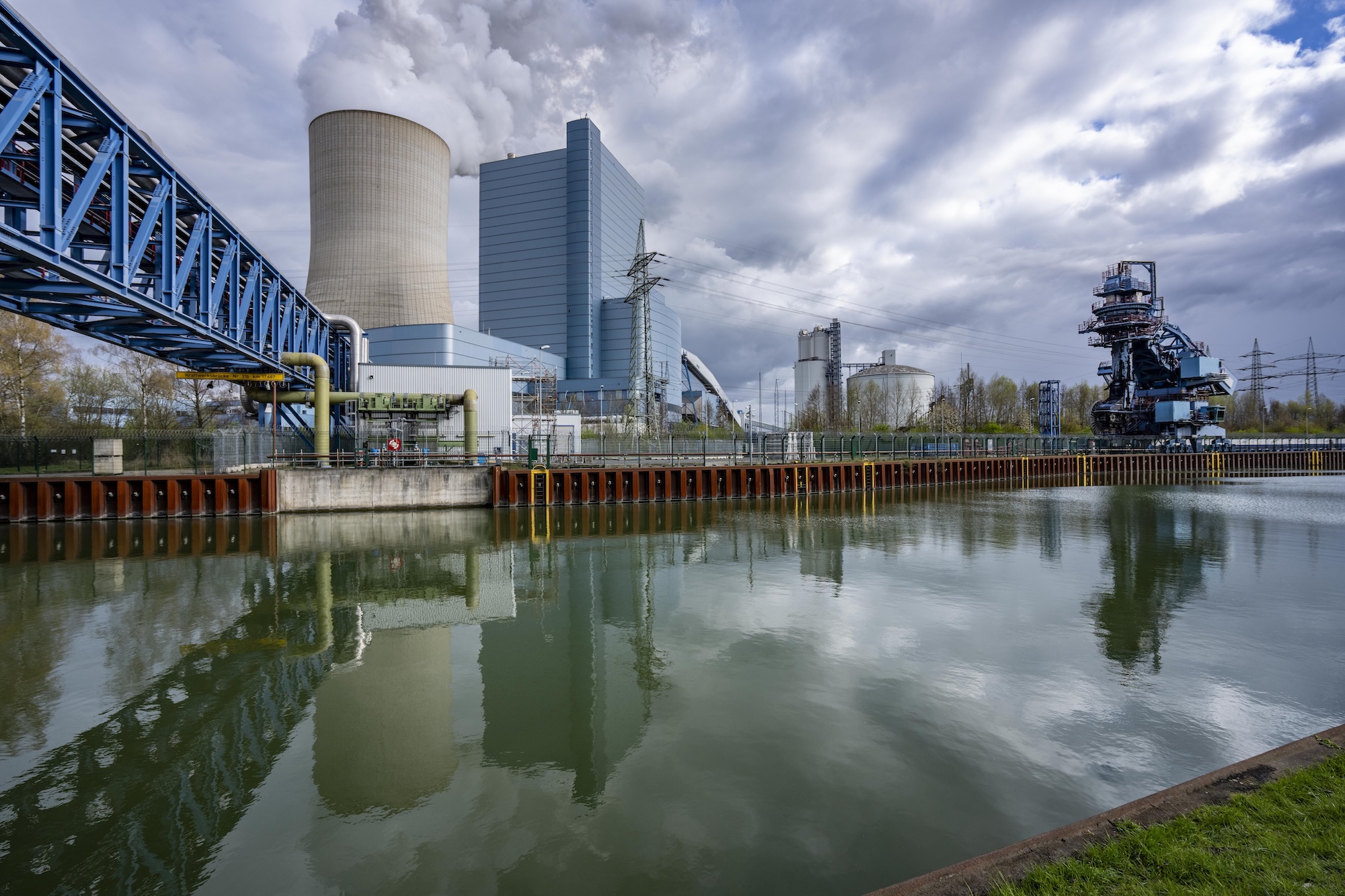 Pushing ahead with the phase-out of fossil fuels