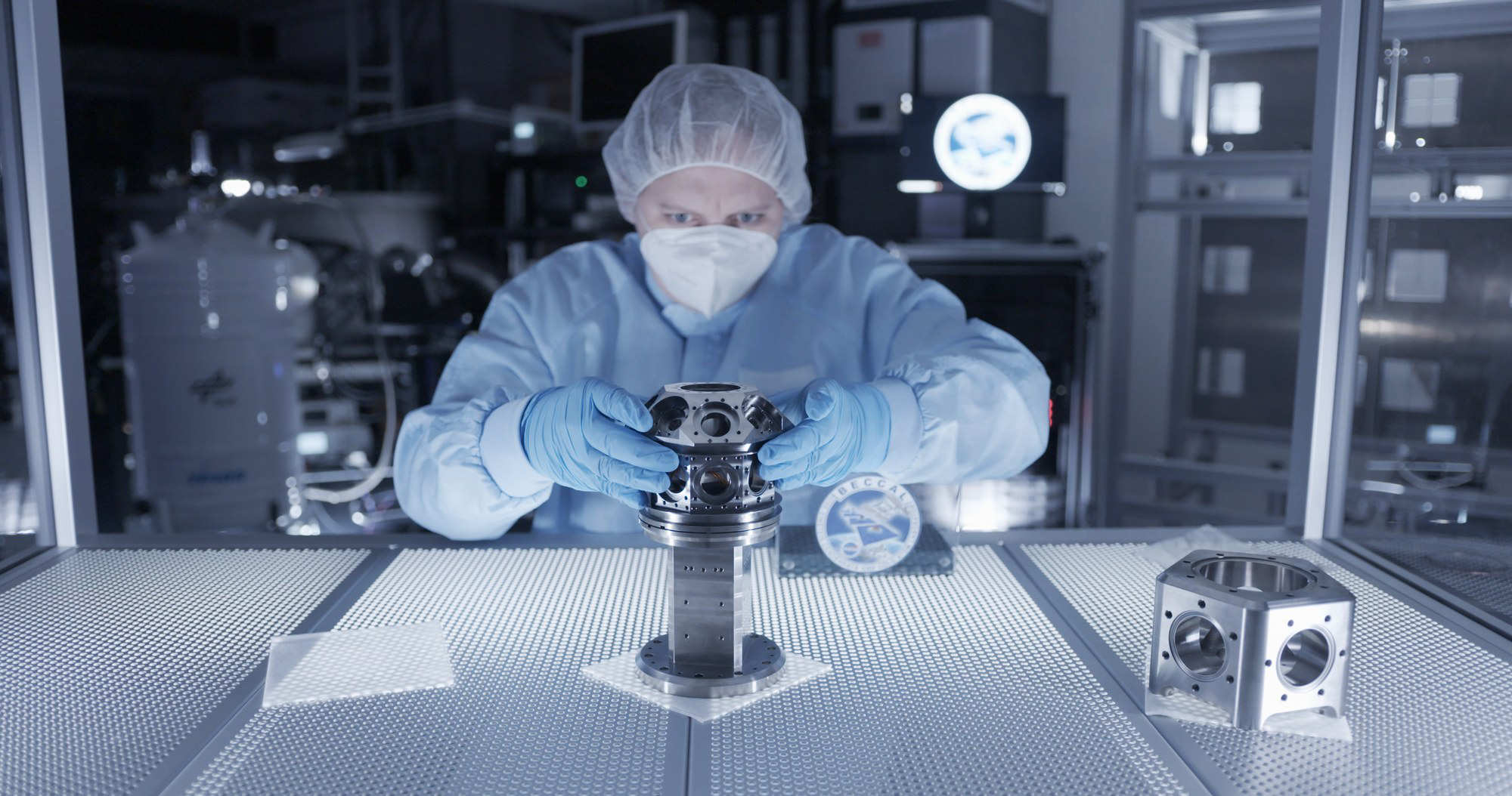 исследование немецких ученых. лаборатория исследования. кох немецкий ученый. научная лаборатория. ученые разрабатывают вакцину.