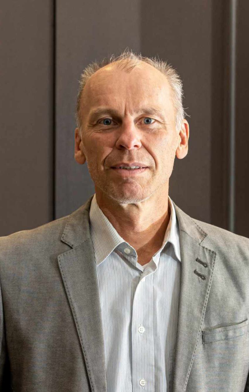 Autoexperte Professor Stefan Bratzel 