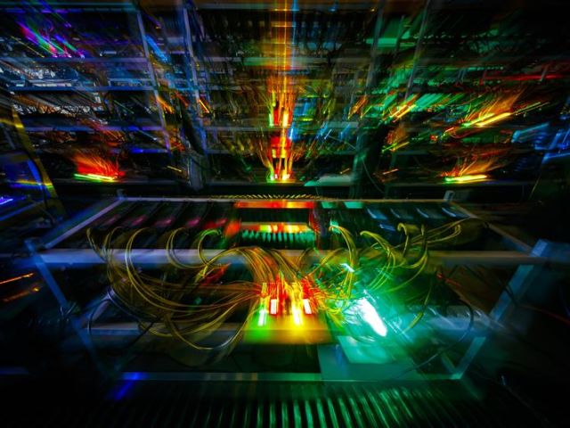 Telekom und Nvidia errichten eine industrielle Cloud für Europas digitale Souveränität. 