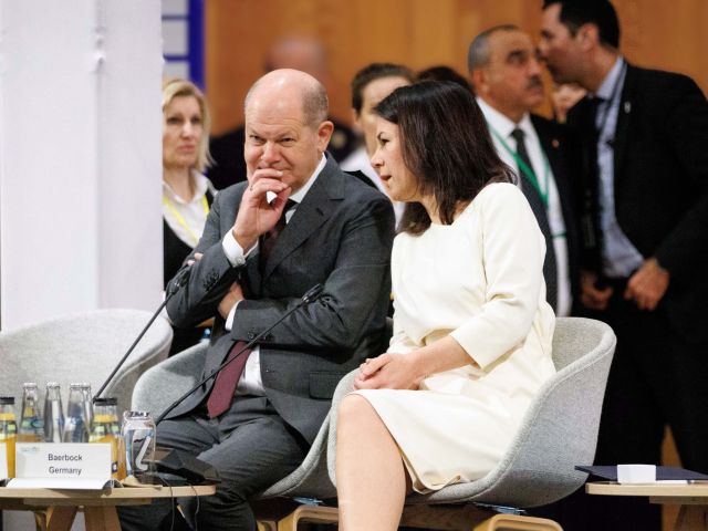 Scholz und Baerbock beim Klimadialog 2024 