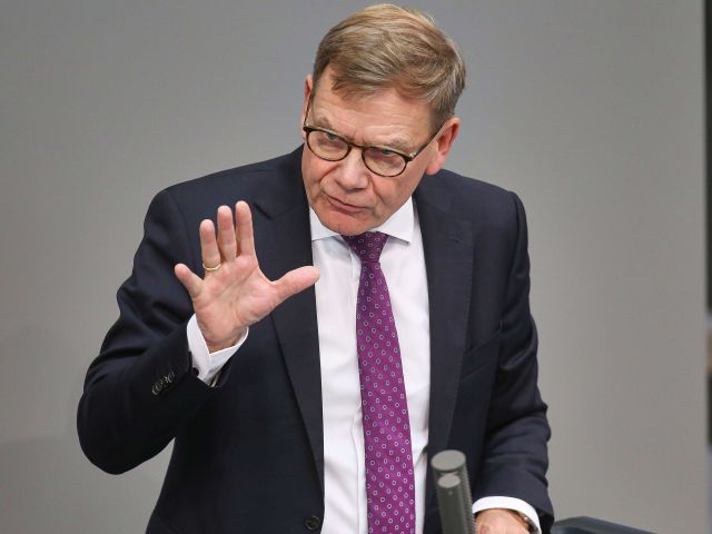 Bundesaußenminister Johann Wadephul bei einer Rede im Bundestag 