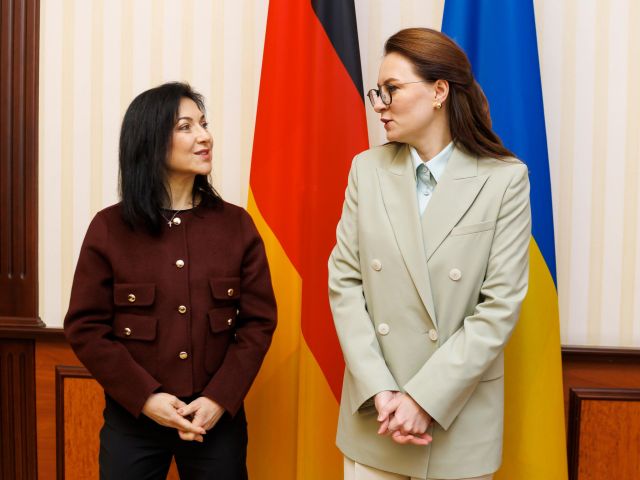 Wirtschaftsministerin Katherina Reiche (l.) mit der ukrainischen Premierministerin Julia Swyrydenko