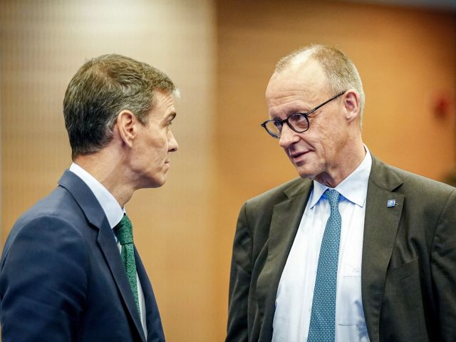 Spaniens Ministerpräsident Sánchez und Bundeskanzler Merz beim informellen EU-Gipfel in Zypern