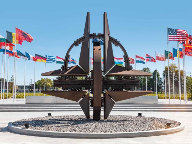 Nato feiert Beitritt Deutschlands 
