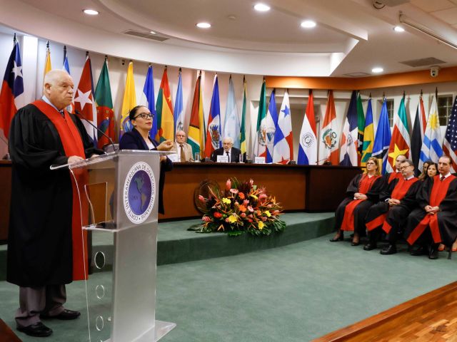 Der IAGMR mit Präsident Ricardo C. Pérez Manrique