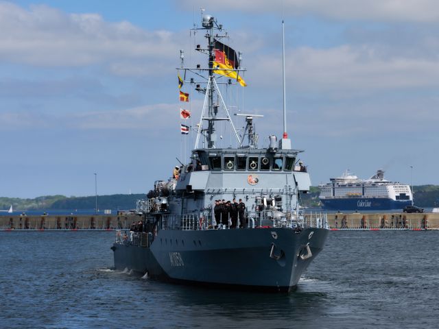Minenjagdboot »Fulda« läuft vom Marinestützpunkt Kiel aus