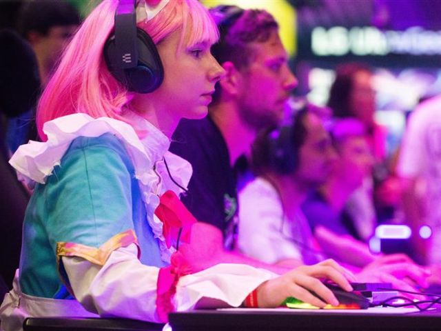Viele „Cosplayer“ kommen verkleidet zur Gamescom (Archivbild).  