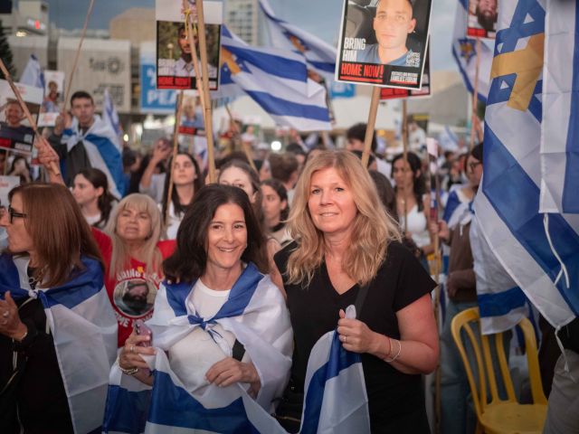 Tel Aviv: Freude über die geglückte Geiselübergabe