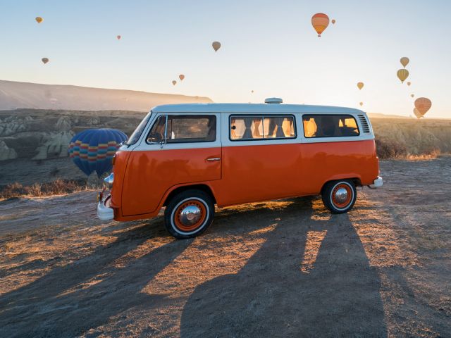 Klassischer VW-Bus in der Türkei