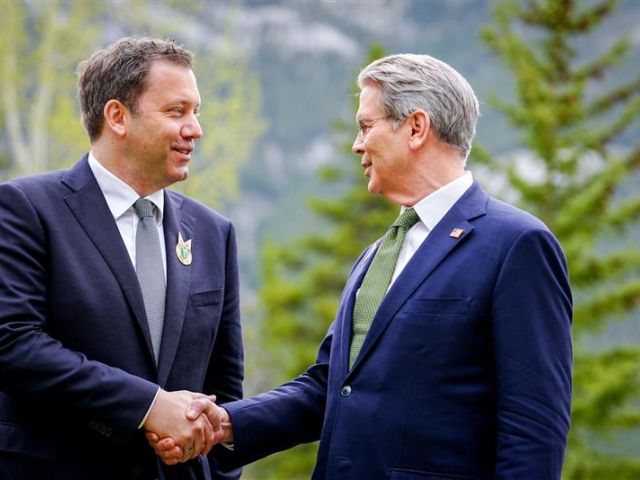 Lars Klingbeil (l.) und Scott Bessent 