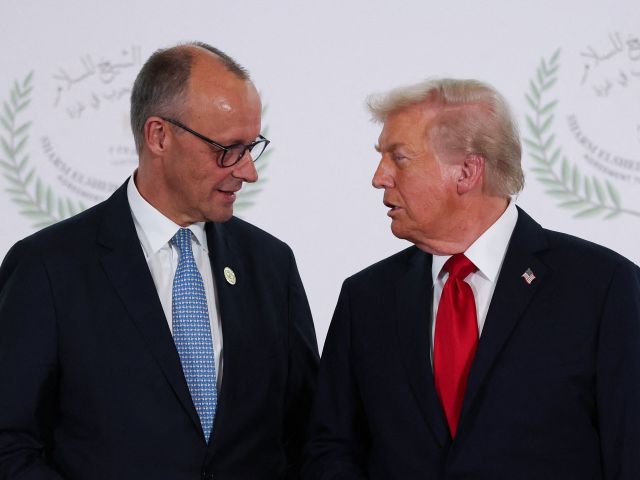 Friedrich Merz (l.) und Donald Trump beim Gipfeltreffen gestern in Scharm el-Scheich  