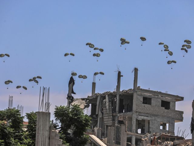 Humanitäre Güter landen im nördlichen Gazastreifen.