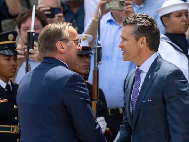 Boris Pistorius (l.) und Pete Hegseth 