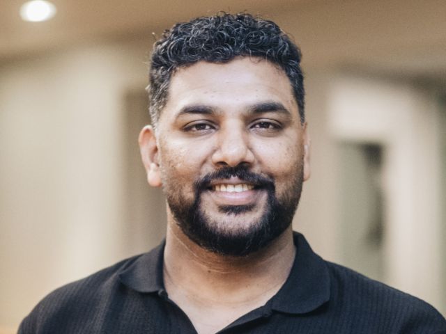 Santhosh Jayaprakash aus Indien hat mehrere Start-ups gegründet. 