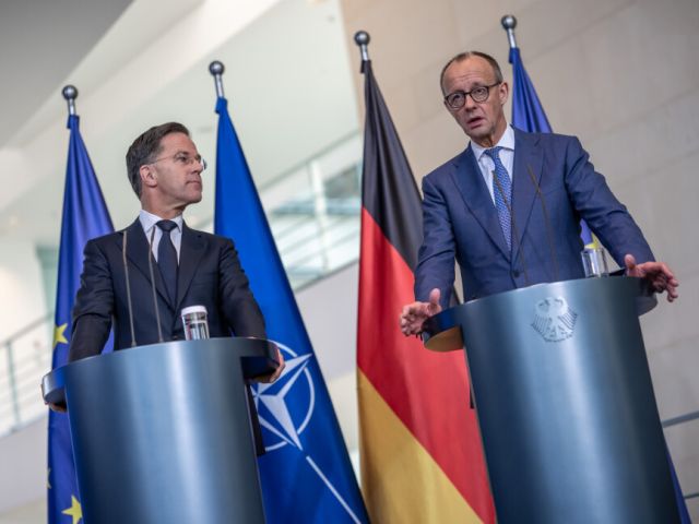 Friedrich Merz (r.) und Mark Rutte