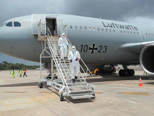 Die Bundeswehr fliegt Beatmungsgeräte nach Brasilien.