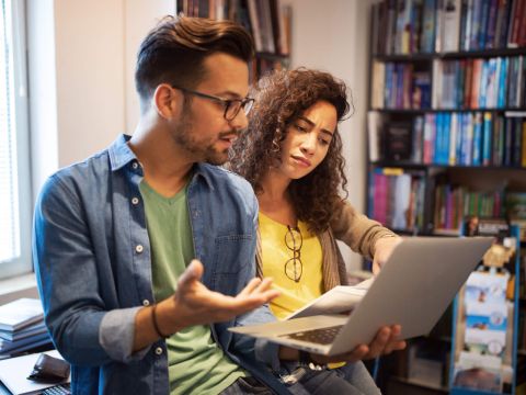 Internationaler Austausch fördert unabhängigen Journalismus. 