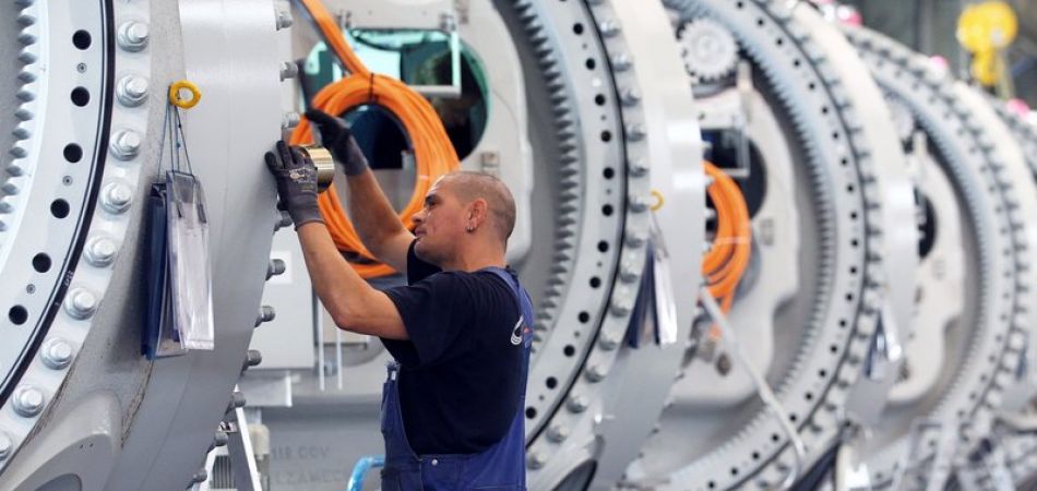 Ministry predicts sluggish growth Ministry predicts sluggish growth