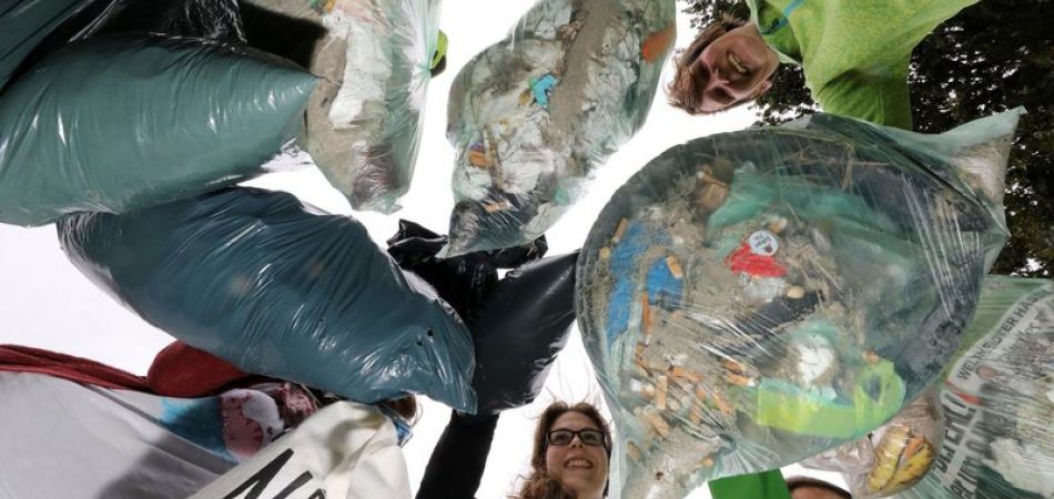 Germans clean up plastic trash Germans clean up plastic trash