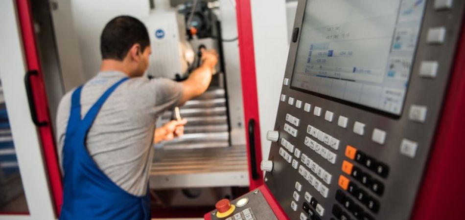 Mehr Flüchtlinge in Ausbildung Mehr Flüchtlinge in Ausbildung