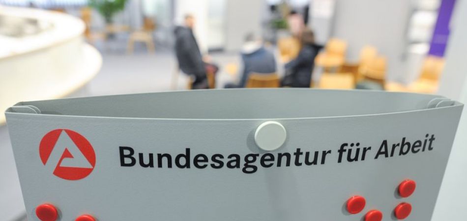 Niedrige Jugendarbeitslosigkeit Niedrige Jugendarbeitslosigkeit