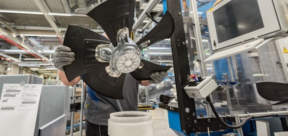 German industry orders rise again German industry orders rise again