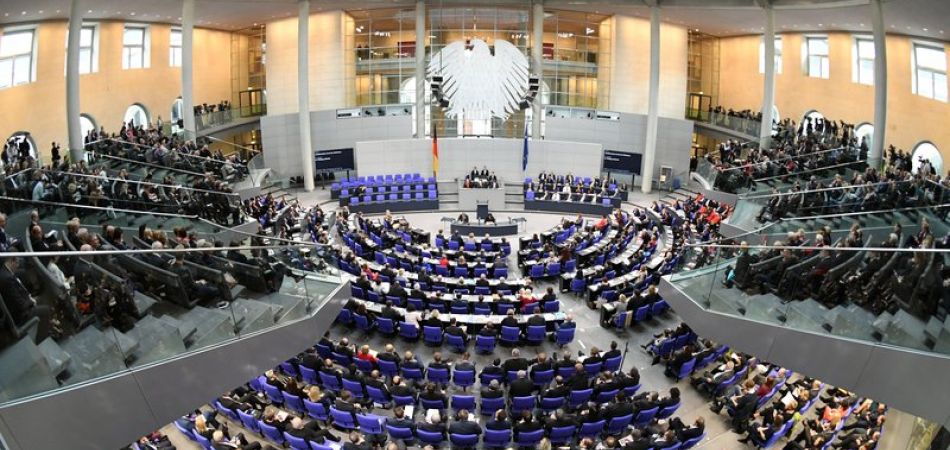 Der Deutsche Bundestag wird 70 Der Deutsche Bundestag wird 70