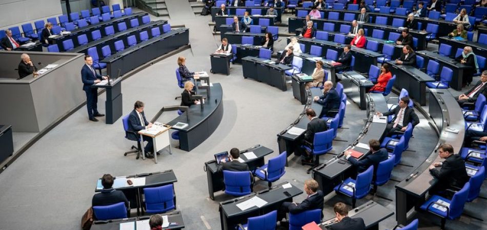Bundestag unterstützt Corona-Hilfen Bundestag unterstützt Corona-Hilfen