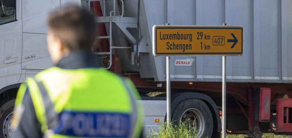25 Jahre Schengenraum in Krisenzeit 25 Jahre Schengenraum in Krisenzeit