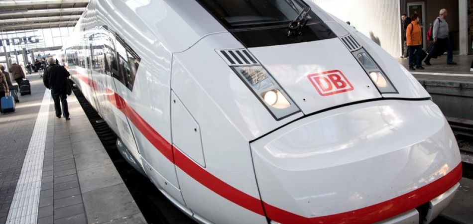 Bahnfahren im «Deutschland-Takt» Bahnfahren im «Deutschland-Takt»