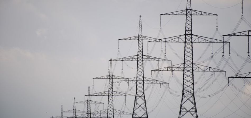 Slow expansion of the power grid Slow expansion of the power grid