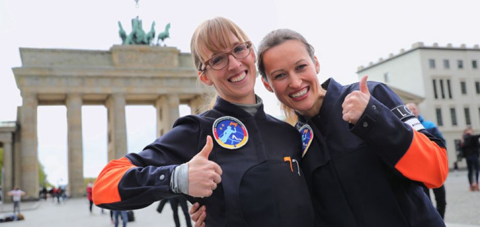 Die Astronautin: Insa Thiele-Eich and Nicola Baumann Die Astronautin: Insa Thiele-Eich and Nicola Baumann