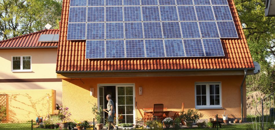 Energiewende Haus mit Solardach Energiewende Haus mit Solardach