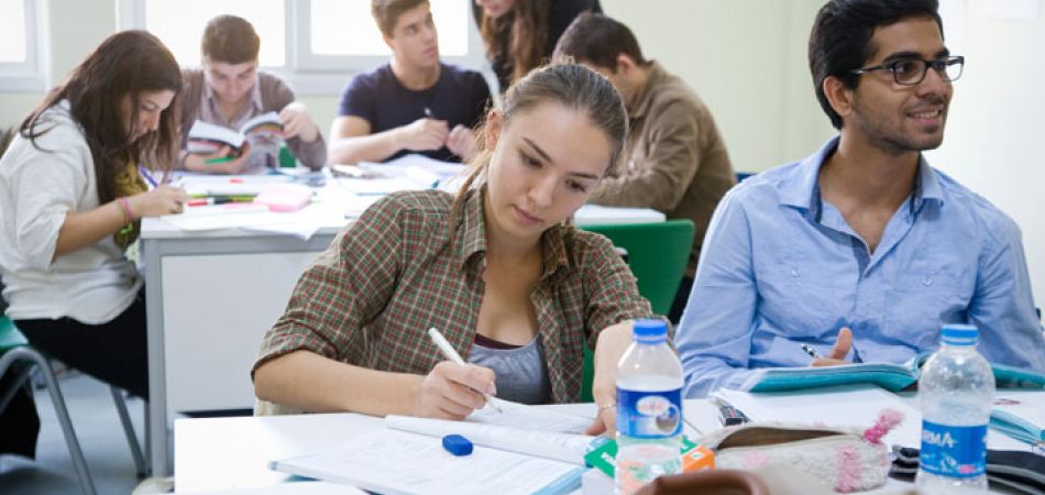 Claudia Wiens - Turkish-German University Claudia Wiens - Turkish-German University
