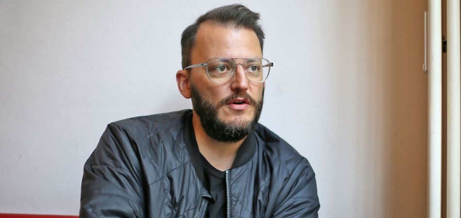 Robert Franken apela por mais solidariedade masculina com as mulheres. Robert Franken apela por mais solidariedade masculina com as mulheres.