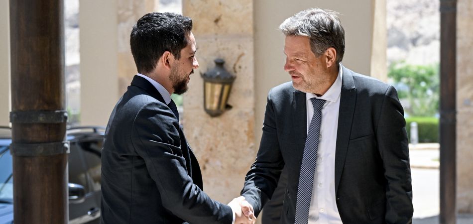 Habeck wirbt für Energie-Zusammenarbeit Habeck wirbt für Energie-Zusammenarbeit